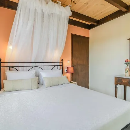 Farm stay Therianos Traditional