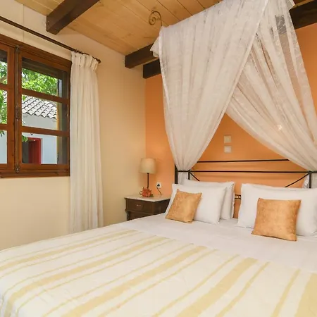 Farm stay Therianos Traditional