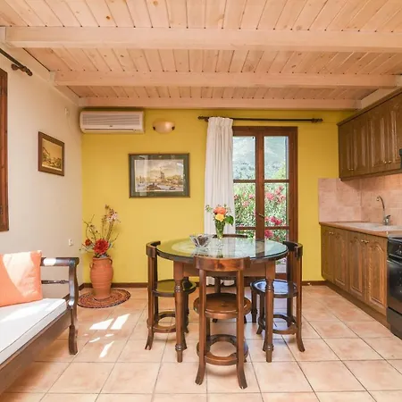 Therianos Traditional Farm stay *