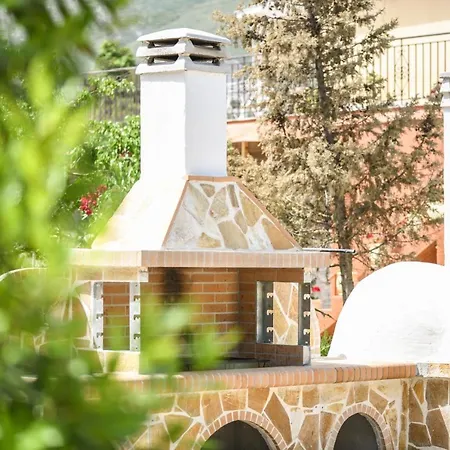 Farm stay Therianos Traditional *