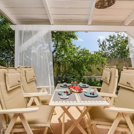 Farm stay Therianos Traditional *
