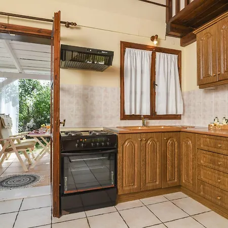 Farm stay Therianos Traditional *