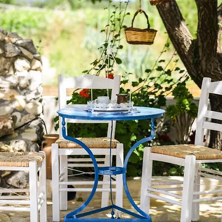 Farm stay Therianos Traditional *