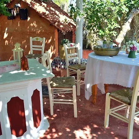 Therianos Traditional Farm stay *